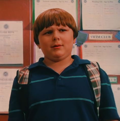 diary of a wimpy kid icons \\ rowley icons Grey And Rowley, Diary Of A Wimpy Kid Pfp, The Diary Of A Wimpy Kid, Diary Of A Wimpy Kid Movie, Rowley Diary Of A Wimpy Kid, Diary Of The Wimpy Kid, Sunshine Costume, Wimpy Kid Movie, Rowley Jefferson