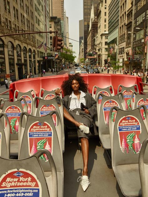 Melodie Monrose, Street Fashion Photoshoot, Nyc Photoshoot, Power Woman, Vogue Editorial, Sightseeing Bus, Nyc Model, City Lifestyle, Portrait Photography Women