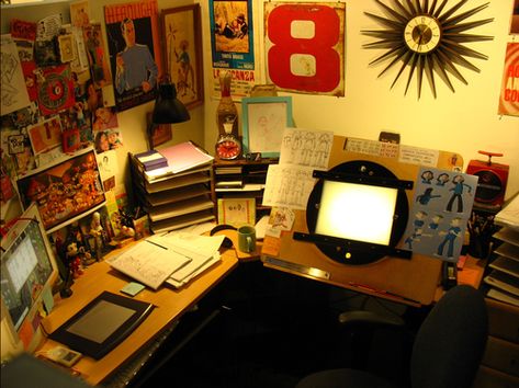 ChromaColour Portable Animation Desk with 12 Field disc on the right ,  Wacom Tablet and computer monitor to the left in this well-designed compact workspace on an "L" shaped work bench. Stacked document trays from an office supply make for low-profile, inexpensive scene stackers to store animation drawings . Animation Desk, Artist Workspace, Cool Office Space, Workspace Desk, Artist Studios, Art Studio Organization, Desks For Small Spaces, Work Space Organization, Studio Organization