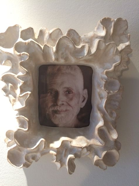 Ceramic Frame Ideas, Ceramic Frame, Ceramics Pottery Vase, Ceramic Framed, Ceramic Art Sculpture, Ceramics Art, Cerámica Ideas, Keramik Design, Ceramics Pottery Art