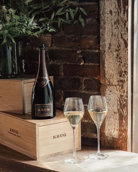 Krug Champagne on Instagram: “Every Krug Vintage is different: it is the music of the year, captured by Krug -- #Krug2006 reflects a year so contrasted that the house…” Krug Champagne, Vision 2025, Beauty Shots, White Wine, Alcoholic Drinks, Champagne, The House, Wine, Glass