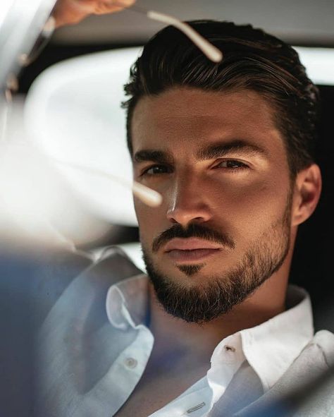 Patchy Beard Styles, 964 Porsche, Beard And Mustache Styles, Patchy Beard, Mens Haircuts Short Hair, Beard Styles Short, Mustache Styles, Men's Facial Hair, Mens Facial Hair Styles