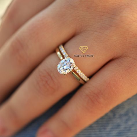 Womens Wedding Ring Sets, Engagement Ring And Wedding Band, Oval Moissanite Engagement Ring, Band Wedding Ring, Moissanite Engagement Ring Oval, Oval Moissanite, Matching Wedding Bands, Bridal Ring Sets, Gold Engraving