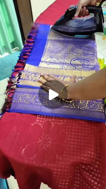 How To Pleat A Saree, Saree Pallu Draping Styles, Saree Draping Styles Tutorials, Saree Prepleating, Professional Saree, Cloth Hacks, Saree Tips, Tamil Saree, Simple Frock