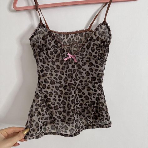 Vintage 2000’s y2k leopard print mesh cami top with... - Depop Y2k Layered Tops, Lacy Tank Tops Y2k, Y2k Tops Aesthetic, Leapord Print 2000s, Y2k Tops 2000s, 2000 Tops, Cheetah Print Y2k, Leopard Print Clothes, Animal Print Y2k