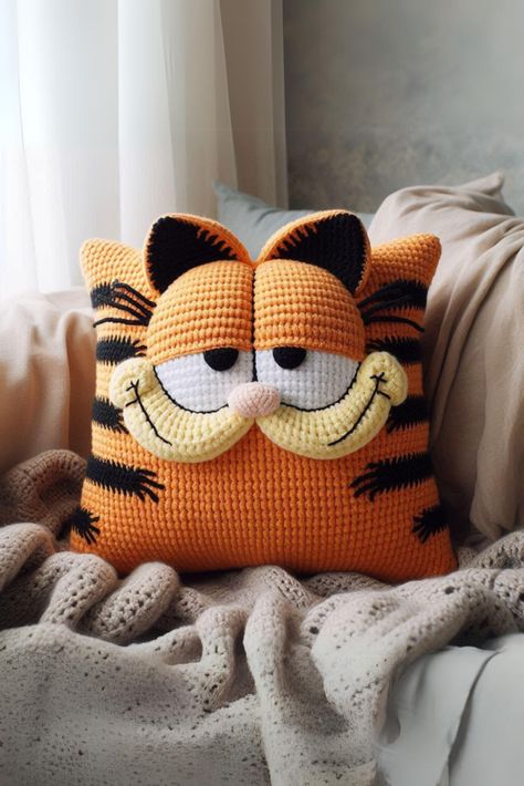 Cat pillow pattern