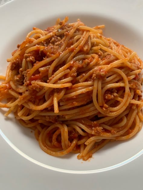 Spaghetti Bolognese Aesthetic, Spaghetti Aesthetic, Fun Cooking Ideas, Spaghetti Bolognaise, Healthy Yummy Food, Pasta Food, Lasagna Soup, Spaghetti Bolognese, Food Babe