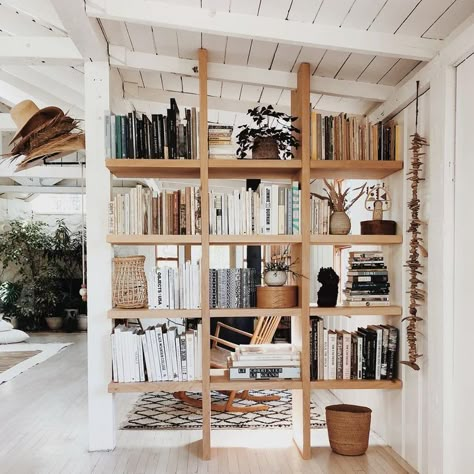 Surf Shack, Book Shelves, Room Dividers, Design Del Prodotto, Scandinavian Home, Book Shelf, White Wall, Home Fashion, Cheap Home Decor