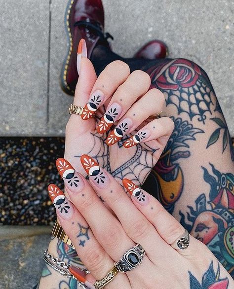 Mismatch French Nails, Polymer Gel Nails, Girly Leo Tattoo, Moody Acrylic Nails, Nail Art Acrylic Paint, Human Branding Design, Short Stiletto Nails Summer, Tattoo Day Outfit, Moody Summer Nails