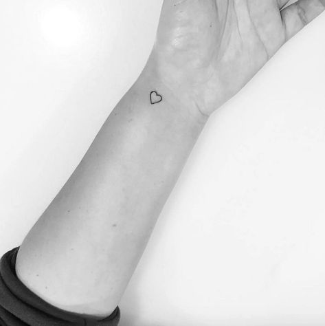 Tiny Wrist Tattoos, Cross Tattoo For Men, Tattoo Heart, Shape Tattoo, Small Tattoos With Meaning, Small Tattoos Simple, Heart Tattoos, Small Wrist Tattoos, Cute Tiny Tattoos