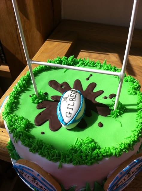 Rugby birthday cake More Rugby Field Cake, Rugby Themed Cakes, Rugby Cakes For Men, Rugby Birthday Party Ideas, Rugby Party Ideas Kids, Rugby Cakes For Boys, Rugby Party Ideas, Rugby Cake Ideas, Rugby Birthday Party