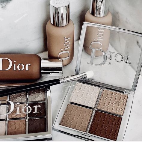 Dior backstage | Dior Eyeshadow | Sephora make up | make up flatlay Sephora Dior, Koleksi Makeup, Dior Eyeshadow, Body Foundation, Cream Aesthetic, Makeup Aesthetic, Dior Makeup, Make Up Remover, Kesha