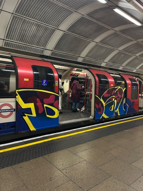 #train #graffiti #aesthetic #london #summer #weekend #cute London Grime Aesthetic, London Gang Aesthetic, London Punk Aesthetic, Street Artist Aesthetic, Graffiti Widget, Graffiti On Trains, Graffiti London, Graffiti Aesthetic, London Street Photography