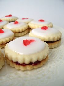 The Canadian Baker: Empire Cookies Empire Cookies Recipe, Empire Biscuit Recipe, Empire Cookies, Empire Biscuits, Empire Cookie, British Desserts, British Dishes, Scottish Recipes, British Baking