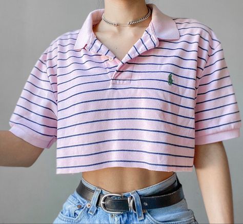 Polo Shirt Crop Top Outfit, Croptop Polo Outfit, Pink Polo Outfit, Cropped Polo Shirt Outfit, Reworked Polo Shirt, Polo Crop Top Outfit, Polos Aesthetic, Polo Outfit Ideas, Polo Crop Top