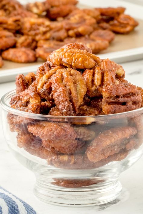 Enjoy the sweet and crunchy flavors of Copycat Buc-ee’s Pecans with this easy homemade recipe. Perfectly spiced and caramelized, these pecans are the ultimate snack for any occasion. Buckees Pecans, Buccees Candied Pecans, Buccees Pecans, Buc-ee's Recipes, Cajun Pecans, Glazed Pecans Recipe, Savory Pecans, Spiced Pecans Recipe, Caramelized Pecans