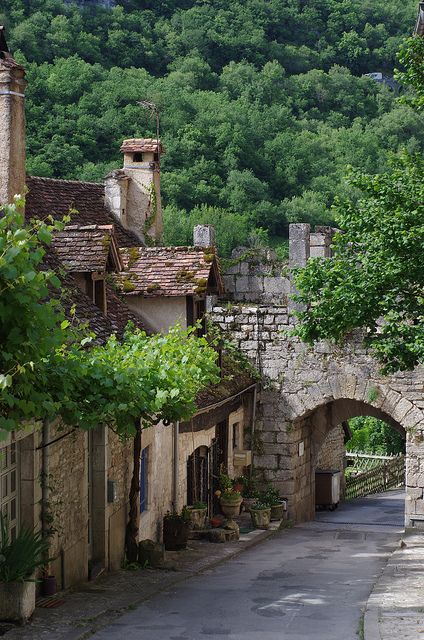 Small street | Flickr - Photo Sharing! Rocamadour France, Small Street, Beautiful France, Visit France, Beaux Villages, French Countryside, Places Of Interest, Calabria, Beautiful View