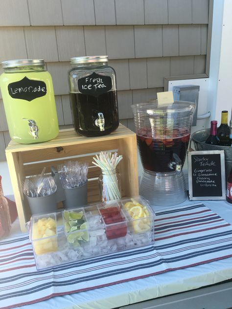 Grad Party Lemonade Bar, Soda Display For Party, Party Drink Set Up Ideas, Drink Bar Grad Party, Shirley Temple Drink Station, Drink Station Set Up, Shirley Temple Station, Lemonade Bar Beverage Stations, Drink Area For Party