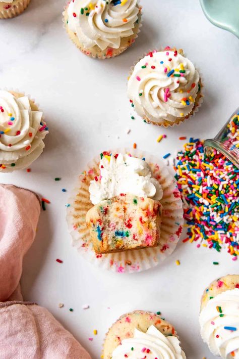 These Homemade Funfetti Cupcakes are perfect for birthdays, special occasions, or just because! These quick and easy cupcakes with their colorful sprinkles and fluffy texture are the perfect way to add a splash of joy to any day! Best Birthday Cupcakes, Homemade Funfetti Cupcakes, Fluffy Vanilla Cupcakes, Cupcakes Funfetti, Dairy Free Frosting, Funfetti Cupcakes, Sprinkle Cupcakes, Fluffy Texture, Muffin Pans