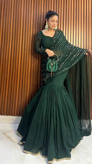 Mermaid Lehanga Designs, Mermaid Style Saree, Stylish Party Wear Indian Dresses, Traditional Outfit For Women, Sharara For Wedding, 2023 Lehenga, Prestitched Saree, Stylish Suit Designs, Mermaid Dress Pattern