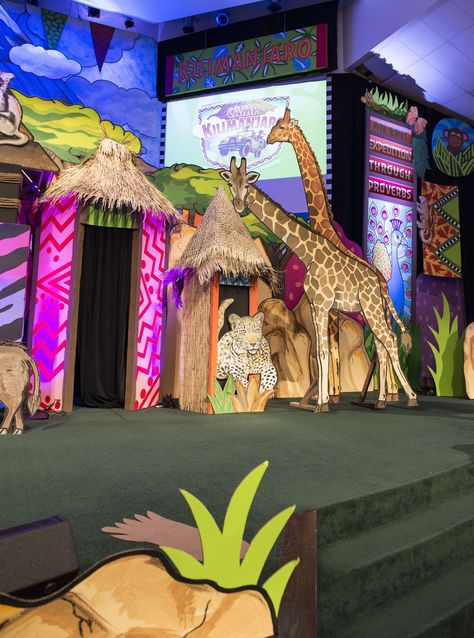 Safari Vbs, Kingdom Vbs, Jungle Theme Classroom, Jungle Decorations, Vbs Themes, African Theme, Holiday Club, Vbs Ideas, Vbs Crafts