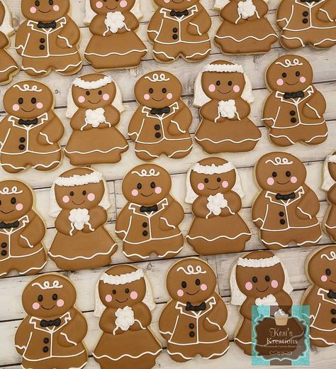 Christmas Cookies Wedding, Wedding Christmas Cookies, Gingerbread Wedding Cookies, Christmas Wedding Cookies, Gingerbread Bride And Groom, Gingerbread Bride And Groom Cookies, Gingerbread Chapel, Wedding Gingerbread Cookies, Gingerbread Wedding Favours