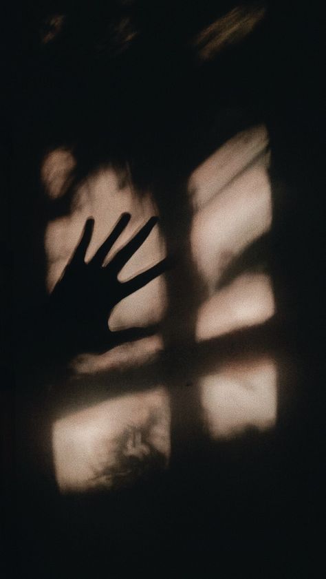 Shadow Creature Aesthetic, Harry Styles Dark, Play With Shadow, Shadow Lighting, Shadow Magic, Shadow Film, Shadow Creatures, Vampire Film, Hand Shadows