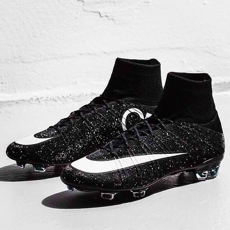 New cr7 boots Cr7 Football Boots, Football Boots Cr7, Cr7 Boots, Cr7 Cleats, Girls Soccer Cleats, Soccer Is Life, Nike Football Boots, Cr 7, Soccer Season