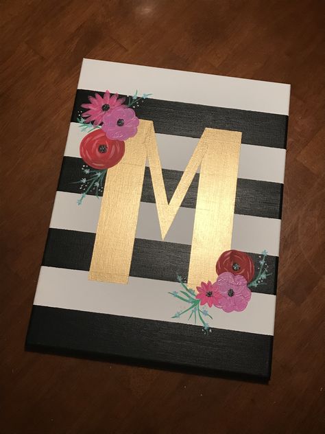 Initial Painting On Canvas Letters, Canvas Name Painting Ideas, Painted Name Canvas, Love Painting Canvas, Name Canvas Painting, Couples Canvas Painting, Name Design Art, Initial Canvas, Alphabet Drawing