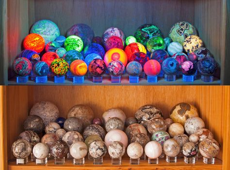 Examples of some excellent Fluorescent Mineral Displays built by our members Fluorescent Minerals, Glow Rock, Sphere Light, Rock Tumbling, Rock Hunting, Rocks And Fossils, Smart Auto, Pretty Rocks, Cool Rocks