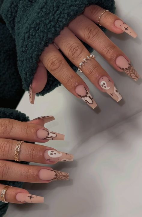 Coffin Acrylic Halloween Nails, Fall Acyrilics Nails Coffin, Fall Set Acrylic Nails, Pretty Nail Ideas Acrylic Fall, Fall Nail Inspo Coffin Simple, October Nails Coffin Shape, Fall Nails Ideas Acrylic Almond Long, Brown Halloween Nails Short, Fall Aesthetic Nails Acrylic