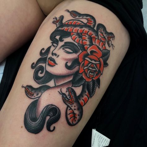 Medusa American Traditional Tattoo Traditional Medusa Head Tattoo, American Traditional Snakes, Traditional Style Medusa Tattoo, Shoulder American Traditional Tattoo, Medusa Flash Tattoo, Old School Medusa Tattoo, Traditional Madussa Tattoo, Women American Traditional Tattoo, Traditional Tattoo Medusa