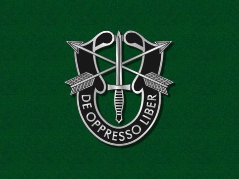 U.S army green beret, my dad was a weapons Sargent for 10th special forces group, and I want to be a 18 delta ( medics of the group ), make it through delta force training, and have my ranger tab as well Green Berets Special Forces, Us Green Berets, Special Forces Logo, Army Green Beret, Special Forces Army, Us Special Forces, Military Special Forces, Military Insignia, Green Beret