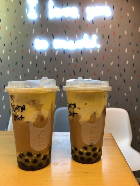 Milktea Aesthetic Photography, Matcha Coffee Recipe, Milktea Aesthetic, Boba Aesthetic, Big Snacks, Breakfast Photography, Bubble Tea Boba, Boba Drink, Candy Drinks