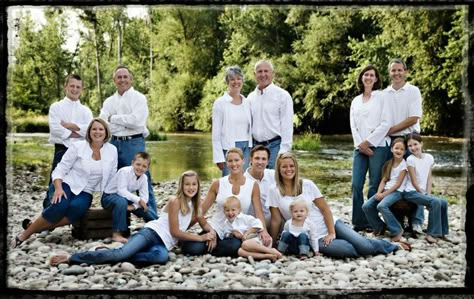 big family picture ideas | Extended Family Photo Shoot Ideas Group Family Pictures, Big Family Photo Shoot Ideas, Large Family Photo Shoot Ideas, Large Family Pictures, Large Family Photography, Large Family Portraits, Large Family Poses, Studio Family Portraits, Extended Family Photography