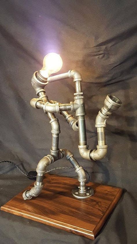 Diy Industrial Lighting, Lampe Steampunk, Steampunk Table Lamp, Steampunk Table, Lamp Pipes, Robot Lamp, Pipe Lamps, Industrial Diy, Steampunk Lighting