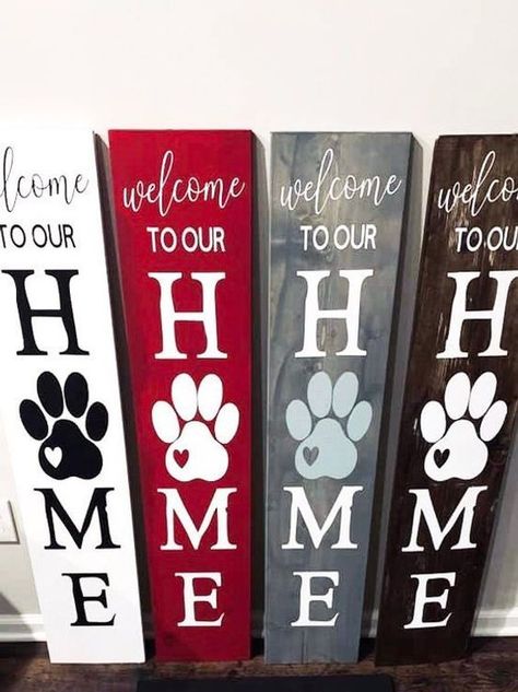 Rustic Farmhouse Front Porches, Farmhouse Front Porch, Porch Paint, Wooden Welcome Signs, Front Porch Signs, Projets Cricut, Farmhouse Front Porches, Welcome To Our Home, Farmhouse Front