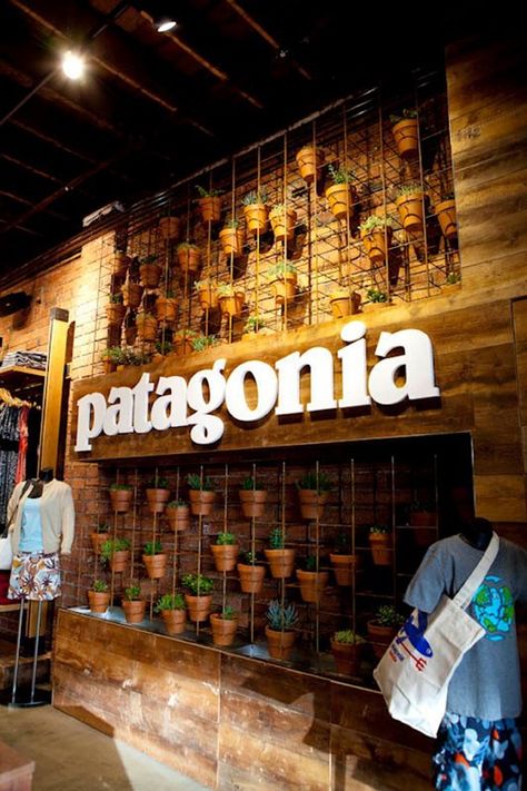 Patagonia Store, Patagonia Shop, Bicycle Cafe, Exhibition Ideas, Camping Shop, Planter Wall, Retail Space Design, Shop Inspiration, Store Window Displays