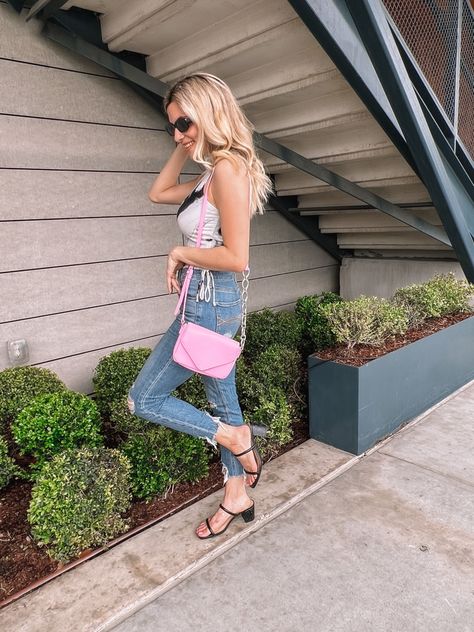 Spring outfits, spring outfit 2022 trends, casual outfit with heels, crossbody purse Pink Crossbody Bag Outfit, Crossbody Bag Outfit, Outfit Casual Chic, Casual Spring Outfit, Black Heels Low, Low Heel Pumps, Pink Crossbody Bag, Bag Outfit, Croc Leather