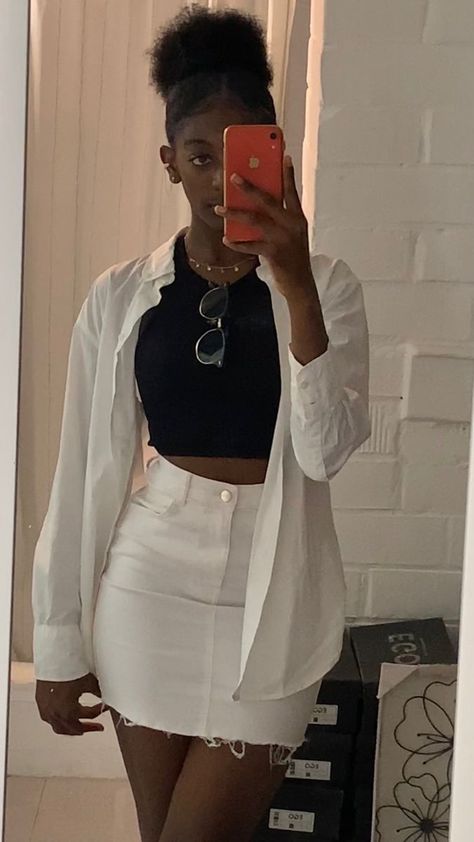 White T Shirt With Skirt, Jeans Skirt And Crop Top Outfit, How To Style A Short White Skirt, All White School Outfit, Cute White And Black Outfits, Crop Top With Long Skirt Casual, Jean White Skirt Outfit, Outfits With Shirts Aesthetic, Causal Girly Outfits