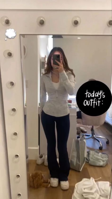 Aesthetic Winter Outfits For School, Basic Outfits For School Leggings, Lululemon Outfit Inspo Winter, School Outfits Long Sleeve, Dance Teacher Outfits Fashion, Basic White Girl Style, Outfit Ideas Basic White Girl, Basic Lululemon Outfits, White Girl Aesthetic Basic