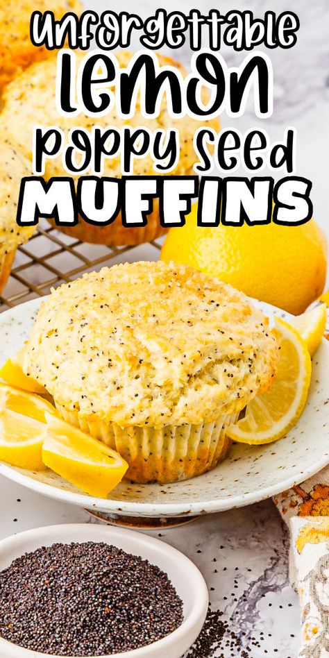 Lemon muffin recipe with poppy seeds Costco Muffin Recipe, Lemon Poppy Muffins, Costco Muffins, Poppy Seed Muffin Recipe, Homemade Cream Puffs, Breakfast Crunchwrap, Bakery Muffins, Poppyseed Muffins, Whole Wheat Muffins