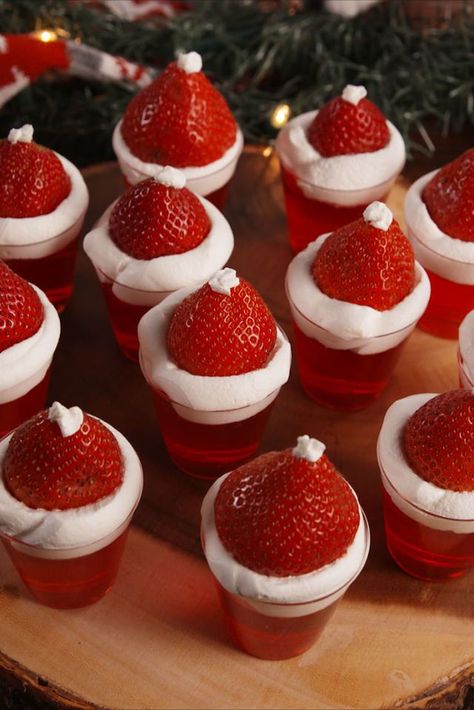 Santa Hat Jell-O Shots - Delish.com Holiday Jello Shots, Christmas Jello Shots, Christmas Drinks Alcohol Recipes, Christmas Party Ideas For Teens, Jell O Shots, Christmas Drinks Alcohol, Christmas Shots, Adult Christmas Party, Pudding Shots