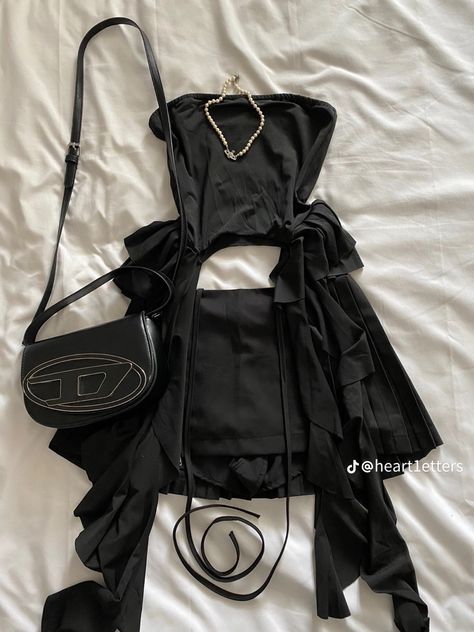 Diesel Handbag Outfit, Black Diesel Bag Outfit, Diesel Bag Aesthetic Outfit, Diesel Bag Outfit, 1dr Bag, Diesel Play Shoulder Bag, 1dr Bag Diesel, Diesel 1dr Bag, Diesel Bag