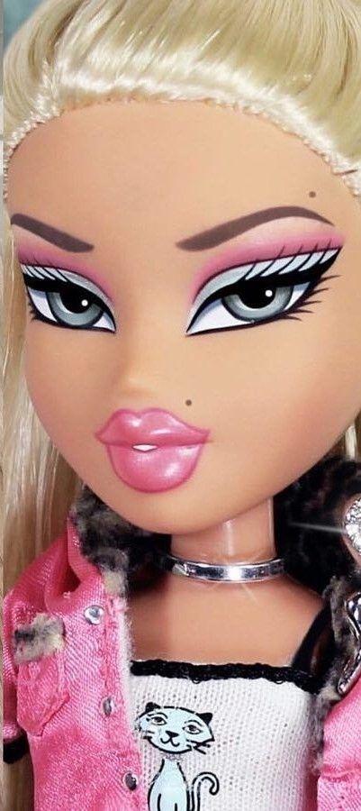 Bratz Doll Makeup, Y2k Makeup, Black Bratz Doll, Bratz Doll Outfits, Y2k Bratz, Hand Makeup, Cute Halloween Makeup, Makeup Drawing, Bratz Girls