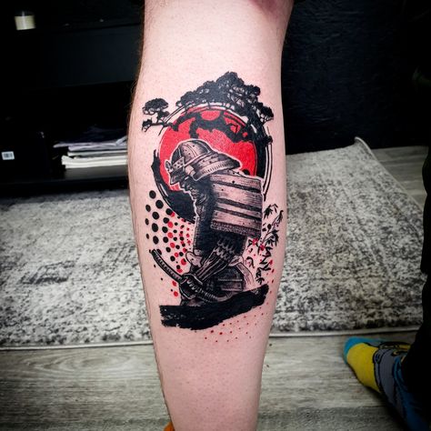 A samuraid tattoo in a trash polka style Coverup Ideas Tattoo, Jr Tattoo, Coverup Ideas, Tatuaje Trash Polka, Trash Polka Tattoos, German Tattoo, Trash Polka Tattoo Designs, Tattoo Trash, Small Wave Tattoo