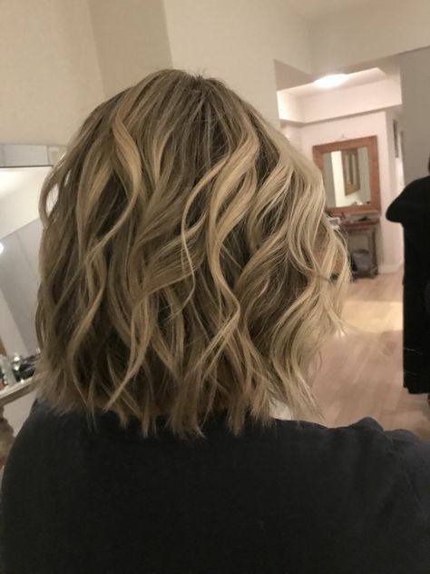 Loose Wave Hairstyles, Loose Waves Short Hair, Loose Curls Short Hair, Loose Perm Short Hair, Wave Perm Short Hair, Beach Wave Perm, Loose Wave Perm, Photo Nails, Beach Waves For Short Hair