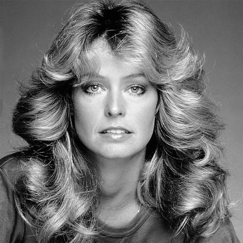 70s Blowout Hair, 70s Blowout, Farah Fawcett Hair, Fawcett Hair, Farah Fawcett, Natural Gamine, Farrah Fawcet, 70s Hair, Charlie's Angels