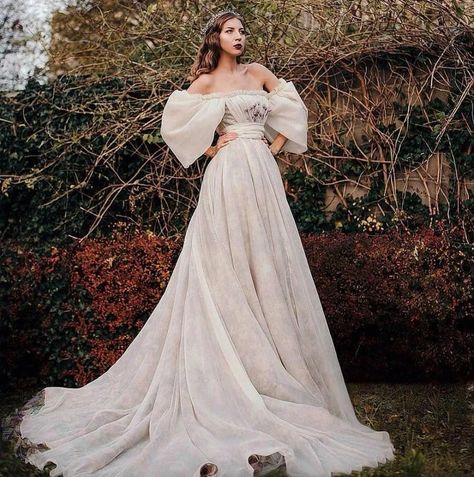 18th Century Wedding Dress, 18th Century Wedding, Wedding Dress Vintage Sleeves, Puff Sleeve Wedding Dress, Wider Hips, Vintage Style Wedding Dresses, Sleeve Wedding Dresses, Wedding Dress Silhouette, Wedding Gowns With Sleeves