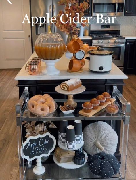 Thanksgiving Coffee Bar Decor, Apple Cider Bar Cart, Thanksgiving Hot Cocoa Bar, Dessert Bar Cart, Fall Cocoa Bar, Fall Hot Cocoa Bar, Halloween Hot Cocoa Bar, Coffee And Hot Chocolate Bar Ideas, Apple Cider Bar Ideas